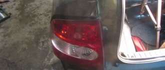 Replacing the brake light bulb, tail lights and turn signals on Priora Hatchback and Sedan